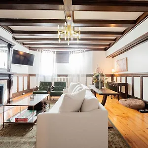 Historical In - The Lilibeth Apartment Montreal