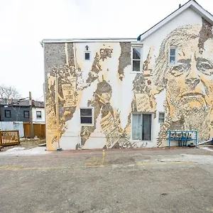 Hidden Gem W/ Free Parking Toronto